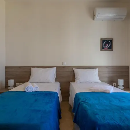 Haravgi 5 Bedrooms Villa