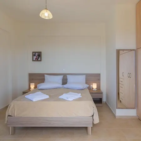 Haravgi 5 Bedrooms Willa